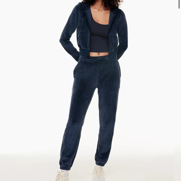 Aritzia TNA Velour Montcalm joggers and velour hoodie - Picture 1 of 11